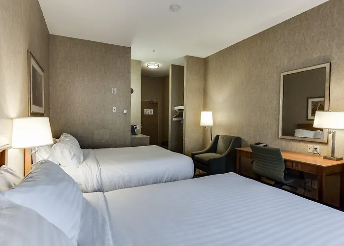 Holiday Inn Express & Suites Saskatoon Centre By Ihg