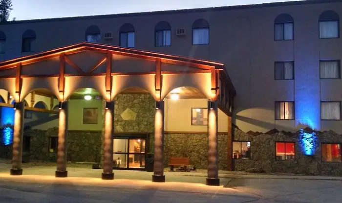Blackstone Lodge And Suites Lead