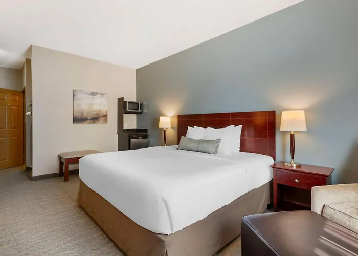 Best Western Rocky Mountain House Inn & Suites