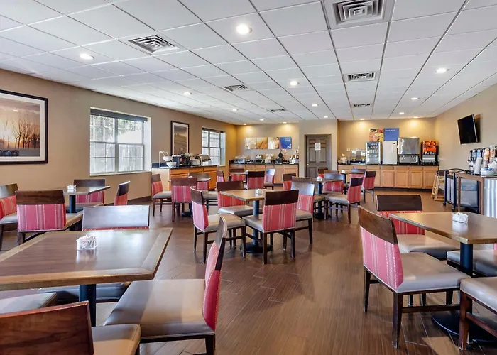 Comfort Inn & Suites Raphine - Lexington Near I-81 And I-64