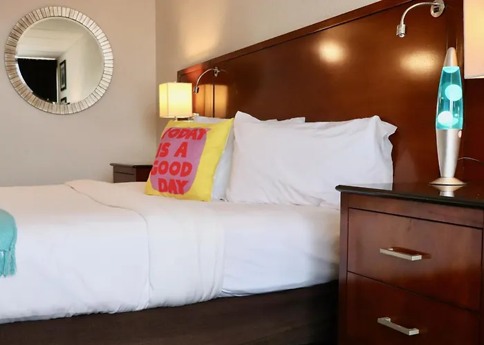 The Retro Hotel Branson