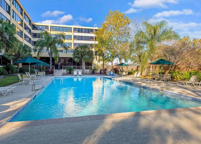 La Quinta Inn & Suites By Wyndham New Orleans Airport Kenner