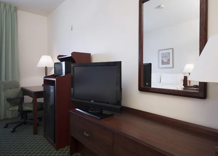 Fairfield Inn By Marriott Tracy