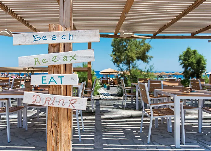 Nissia Beach Apartments & Suites Kamari 