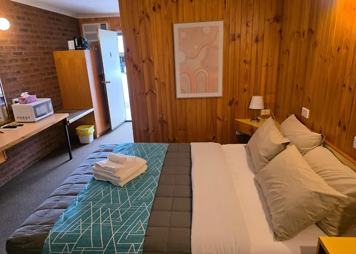 Country Roads Motor Inn Narrandera