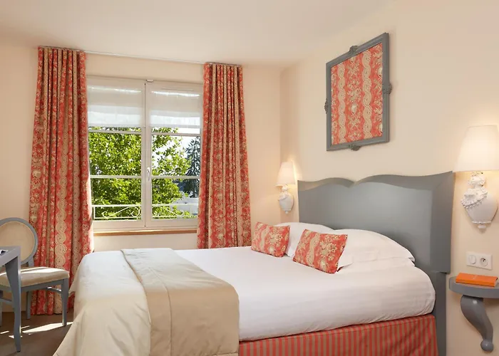 Relais Des Trois Chateaux Hotel-Restaurant - Teritoria Cour-Cheverny