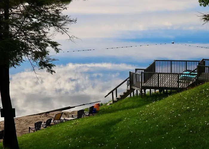 Sunny Point Resort Otter Lake